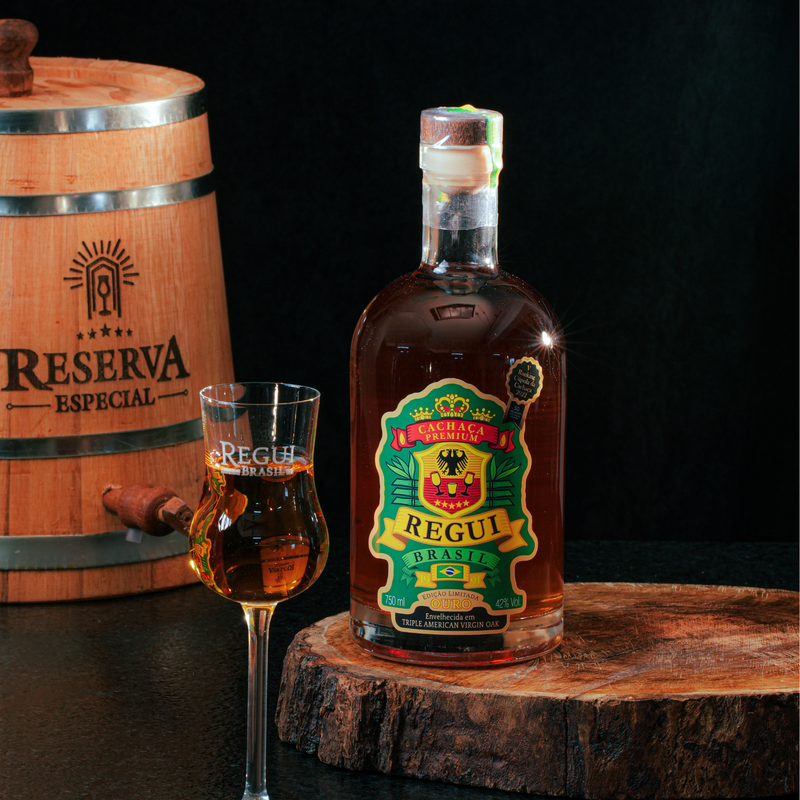 Cachaça Regui Brasil - Ouro Triple Oak - 750 ml