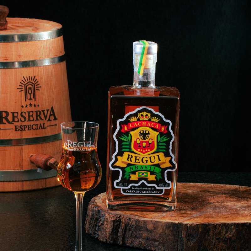 Cachaça Regui Brasil - Extra Premium Carvalho - 700 ml